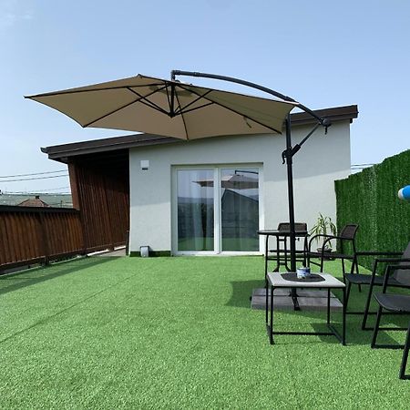 Luxus Cluj Airport Apartments Buitenkant foto