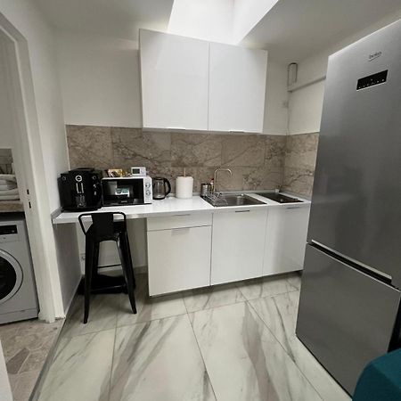 Luxus Cluj Airport Apartments Buitenkant foto