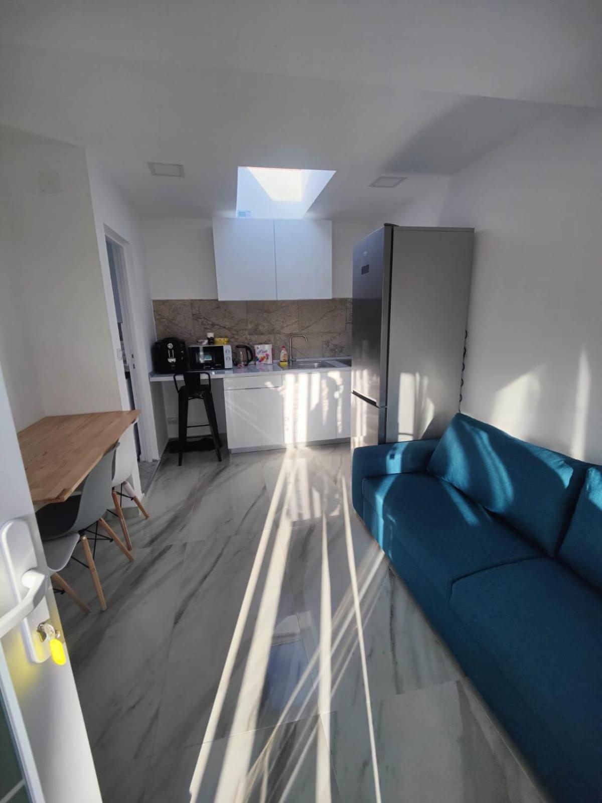 Luxus Cluj Airport Apartments Buitenkant foto