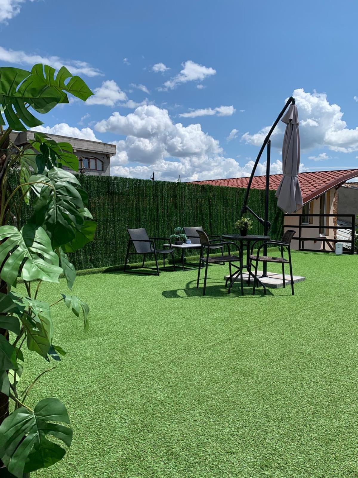 Luxus Cluj Airport Apartments Buitenkant foto