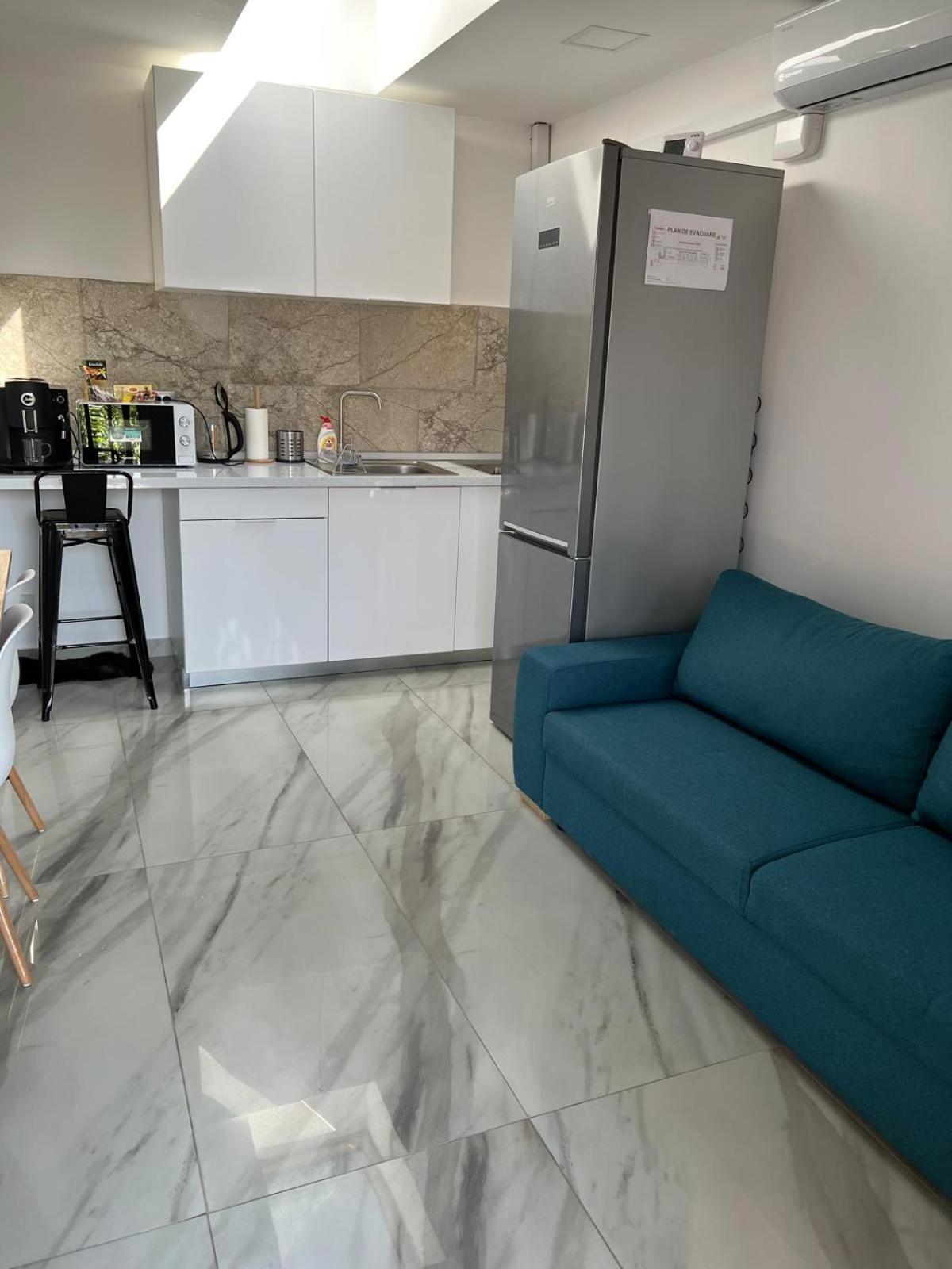 Luxus Cluj Airport Apartments Buitenkant foto