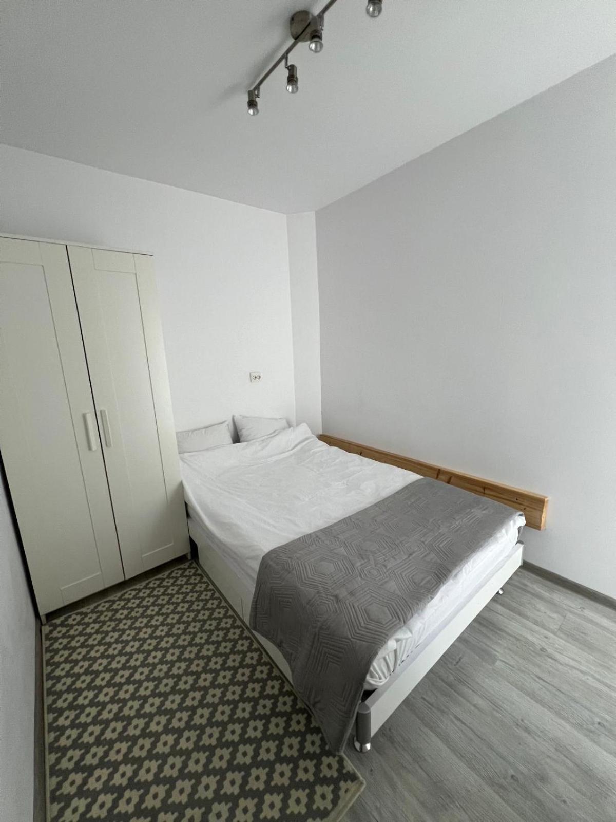 Luxus Cluj Airport Apartments Buitenkant foto