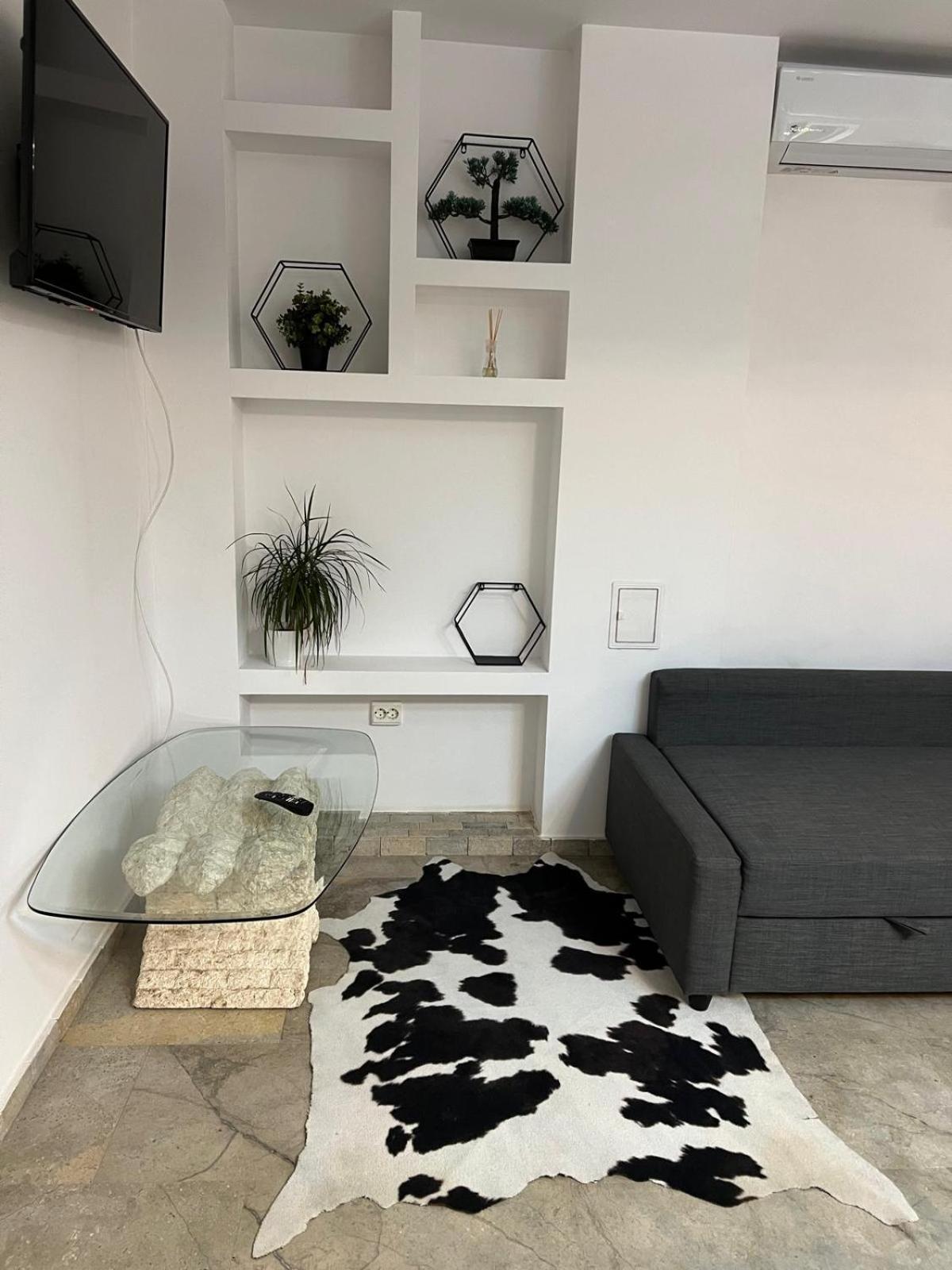 Luxus Cluj Airport Apartments Buitenkant foto
