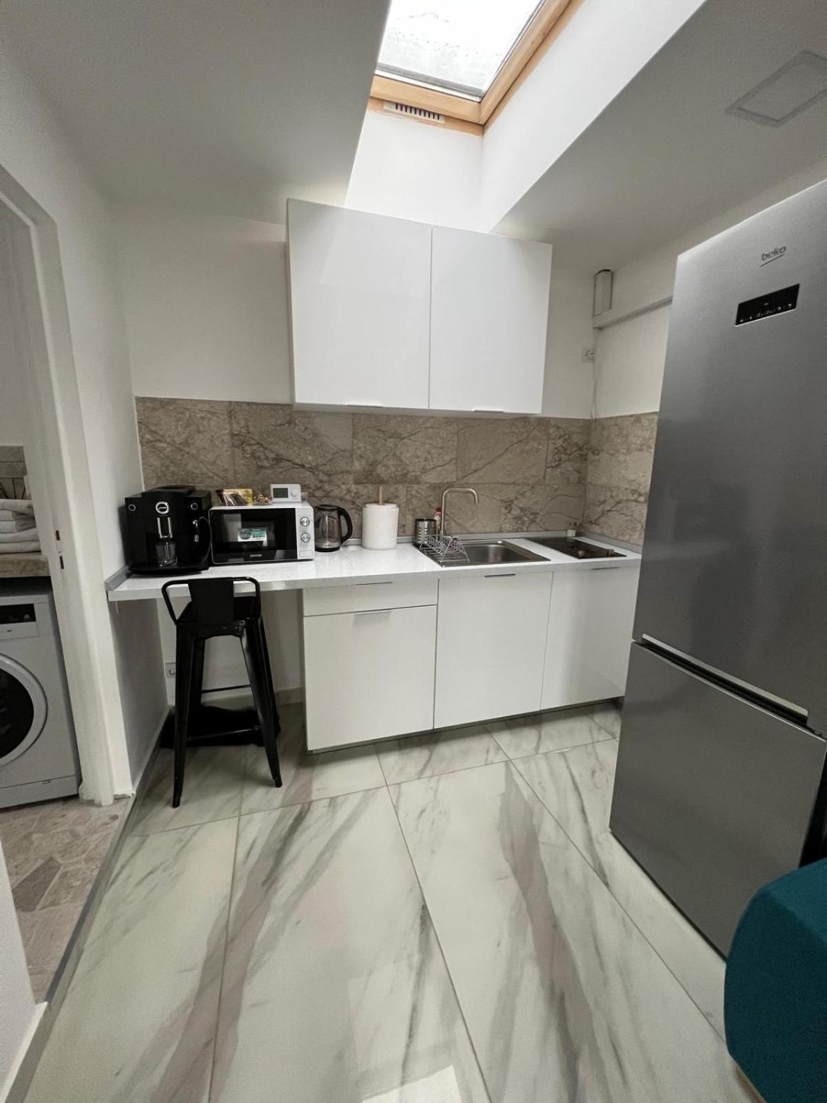 Luxus Cluj Airport Apartments Buitenkant foto